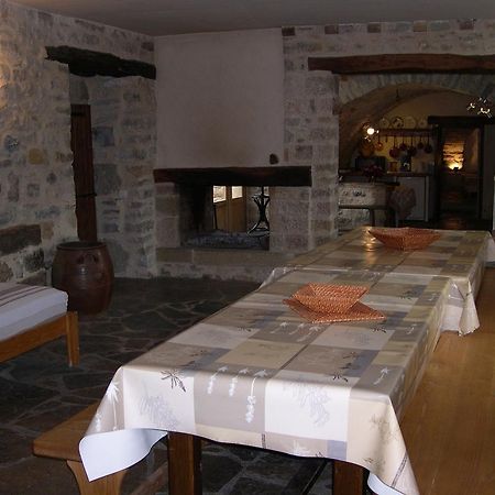 La Bergerie Acomodação com café da manhã Sainte-Eulalie-de-Cernon Exterior foto
